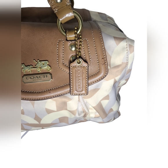 BEAUTIFUL😍Vintage Coach Handbag— label still has serial #🎁‼️ - Picture 3 of 16
